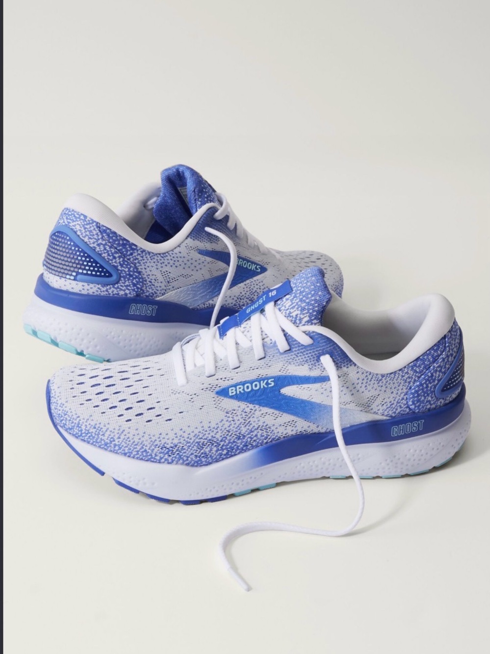 Brooks Ghost 16 Amparo Blue size 9.5 athletic sneakers